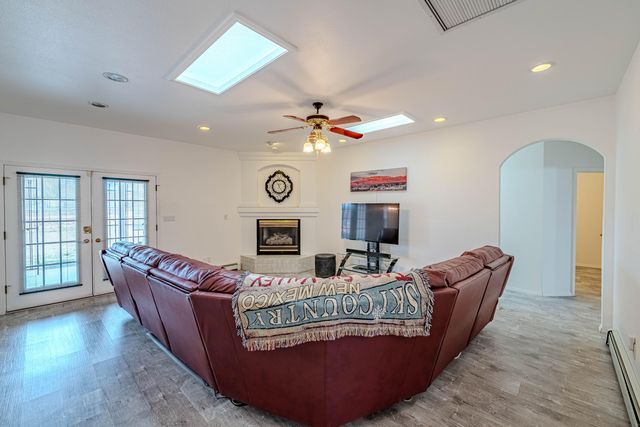 2000 Turrietta Lane SW, Albuquerque, NM 87105