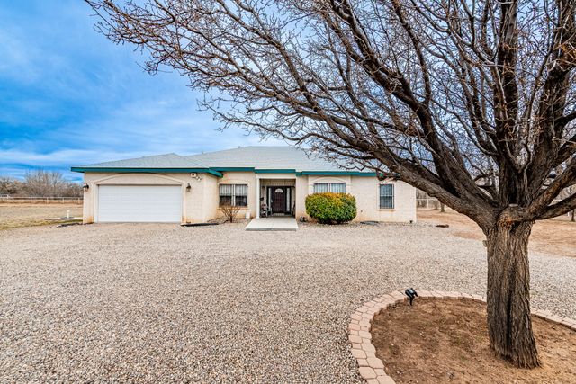 2000 Turrietta Lane SW, Albuquerque, NM 87105