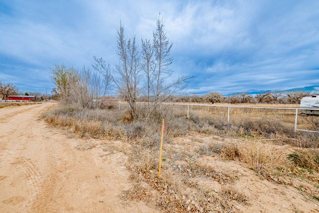 2000 Turrietta Lane SW, Albuquerque, NM 87105