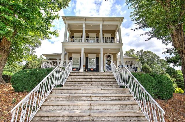 11 Forest Hill SW Drive, Cartersville, GA 30120