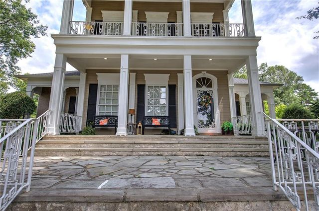 11 Forest Hill SW Drive, Cartersville, GA 30120