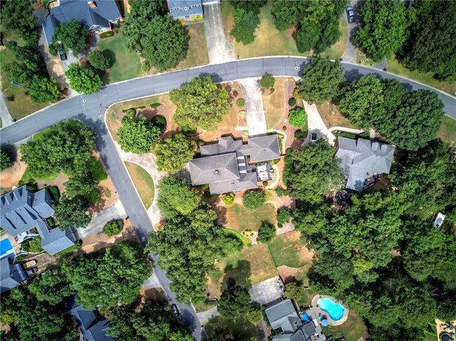 11 Forest Hill SW Drive, Cartersville, GA 30120