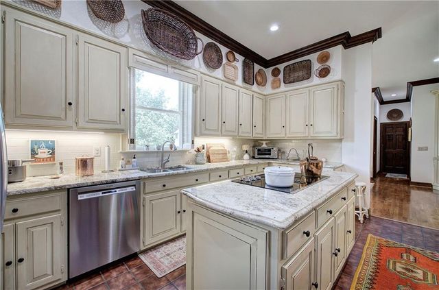 11 Forest Hill SW Drive, Cartersville, GA 30120