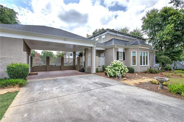 11 Forest Hill SW Drive, Cartersville, GA 30120