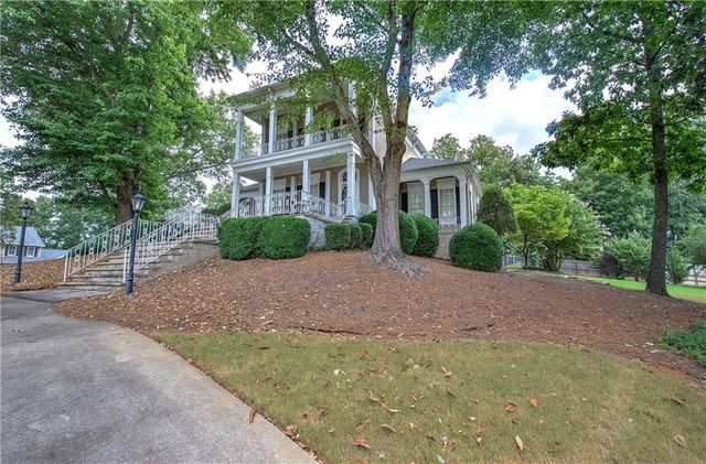 11 Forest Hill SW Drive, Cartersville, GA 30120