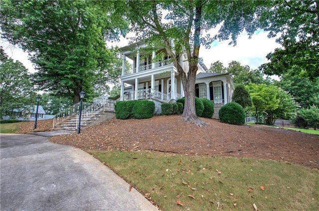 11 Forest Hill SW Drive, Cartersville, GA 30120