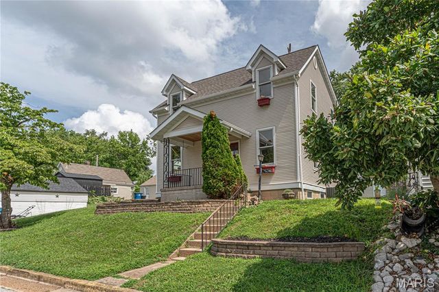714 Decatur Street, St Charles, MO 63301
