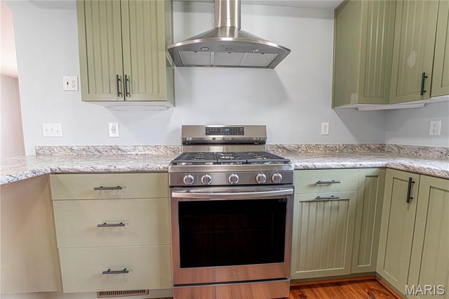 714 Decatur Street, St Charles, MO 63301