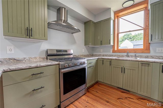 714 Decatur Street, St Charles, MO 63301