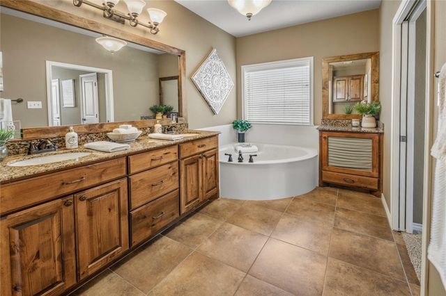 4227 Little Rock CT, College Station, TX 77845