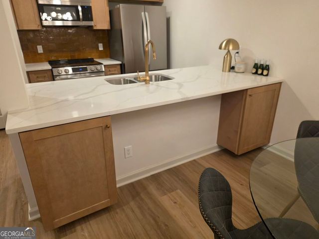 301 Barrington Hills Drive, Atlanta, GA 30350