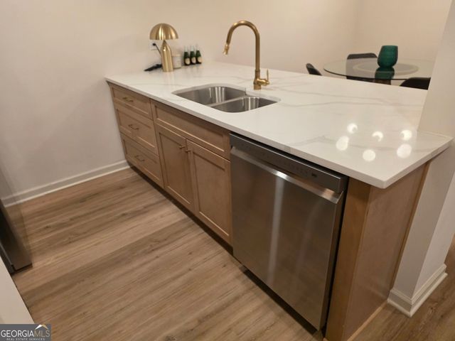 301 Barrington Hills Drive, Atlanta, GA 30350