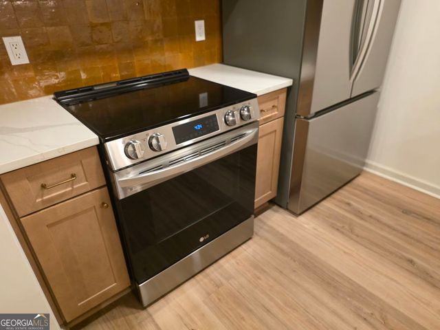 301 Barrington Hills Drive, Atlanta, GA 30350