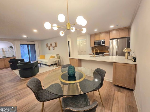 301 Barrington Hills Drive, Atlanta, GA 30350