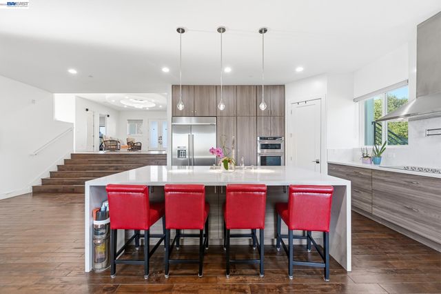 4683 Proctor Rd, Castro Valley, CA 94546