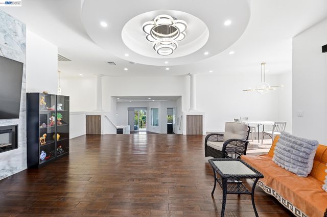 4683 Proctor Rd, Castro Valley, CA 94546