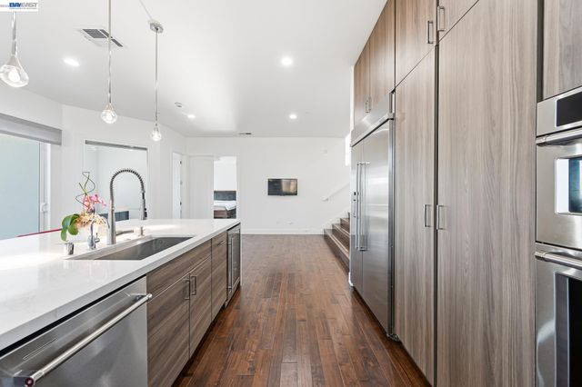 4683 Proctor Rd, Castro Valley, CA 94546