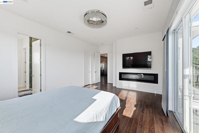 4683 Proctor Rd, Castro Valley, CA 94546