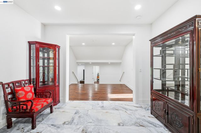 4683 Proctor Rd, Castro Valley, CA 94546