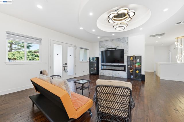 4683 Proctor Rd, Castro Valley, CA 94546
