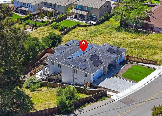 4683 Proctor Rd, Castro Valley, CA 94546