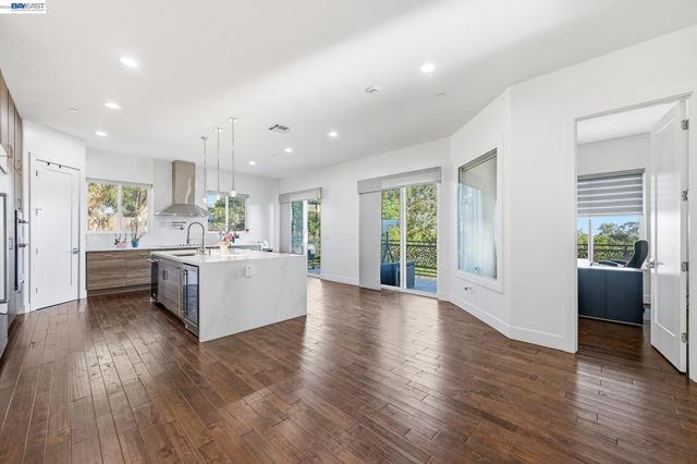 4683 Proctor Rd, Castro Valley, CA 94546