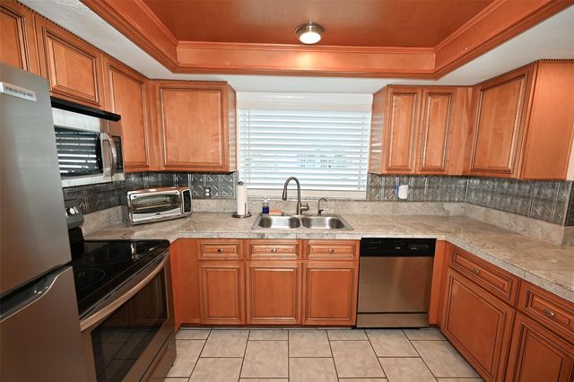 3233 SALISBURY DRIVE, Holiday, FL 34691