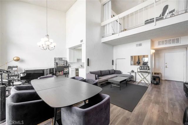 5310 Zelzah 312, Encino, CA 91316