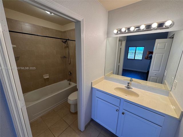 22541 SW 88th Pl 304-6, Cutler Bay, FL 33190