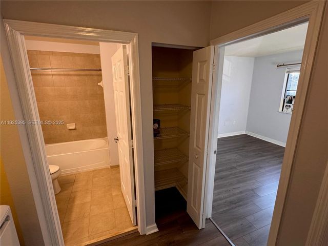 22541 SW 88th Pl 304-6, Cutler Bay, FL 33190