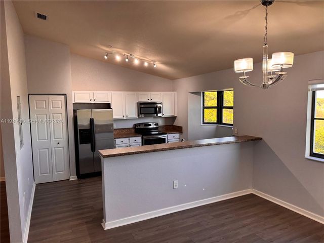 22541 SW 88th Pl 304-6, Cutler Bay, FL 33190