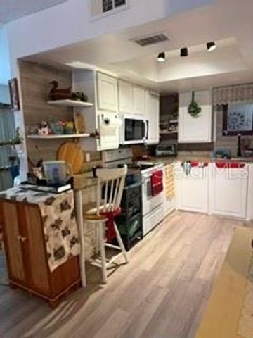 9801 TURF WAY 2, Orlando, FL 32837