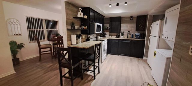 9801 TURF WAY 2, Orlando, FL 32837