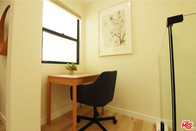 9040 Phyllis Avenue E, West Hollywood, CA 90069