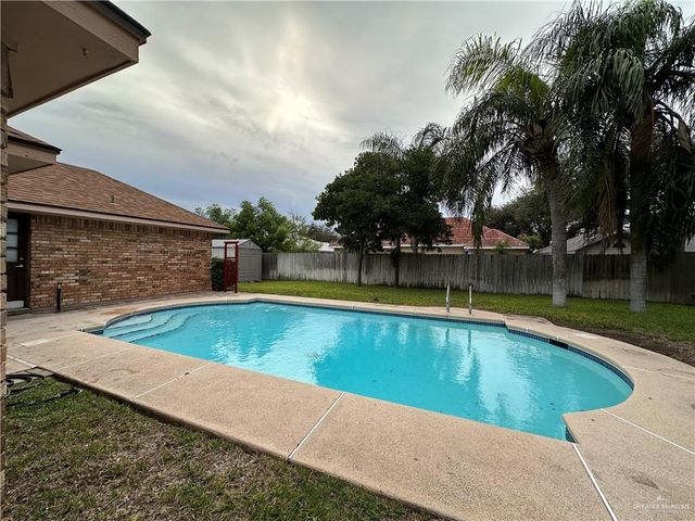 2615 Garza Street, Edinburg, TX 78539