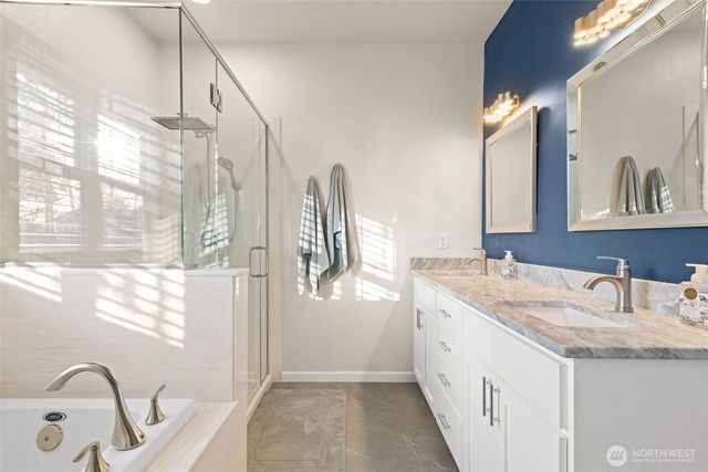 9069 Eagle Point Loop Road SE, Lakewood, WA 98498