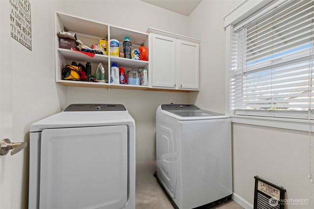 9069 Eagle Point Loop Road SE, Lakewood, WA 98498