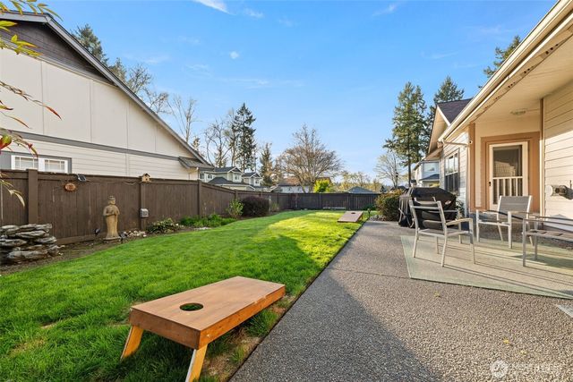 9069 Eagle Point Loop Road SE, Lakewood, WA 98498
