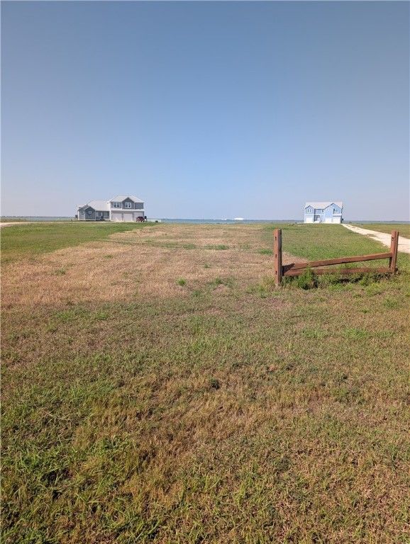 1623 Cape Velero Dr, Rockport, TX 78382