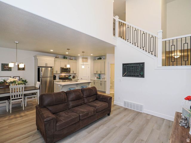 1751 N BLAZE LN, Saratoga Springs, UT 84045