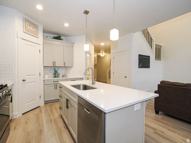 1751 N BLAZE LN, Saratoga Springs, UT 84045