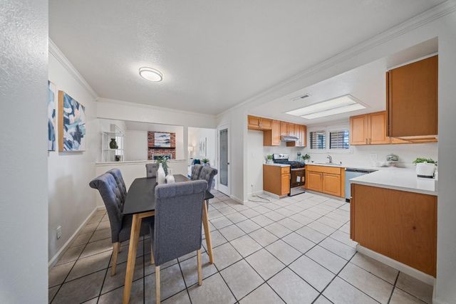 8614 Tam O Shanter Dr, Stockton, CA 95210