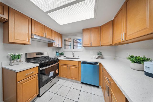 8614 Tam O Shanter Dr, Stockton, CA 95210