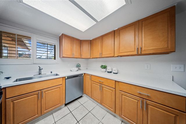 8614 Tam O Shanter Dr, Stockton, CA 95210