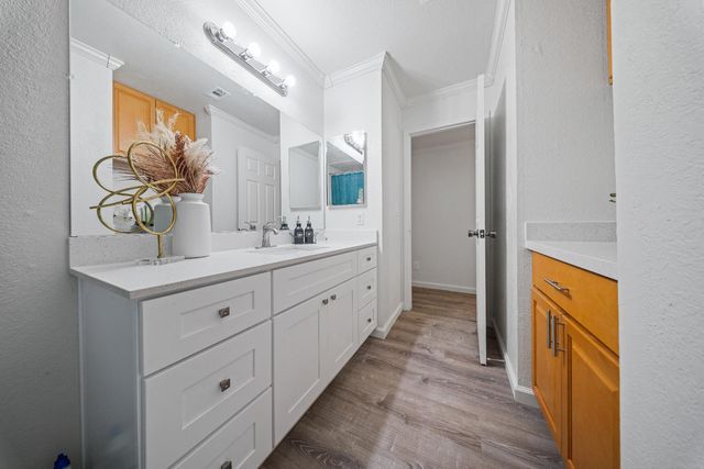 8614 Tam O Shanter Dr, Stockton, CA 95210