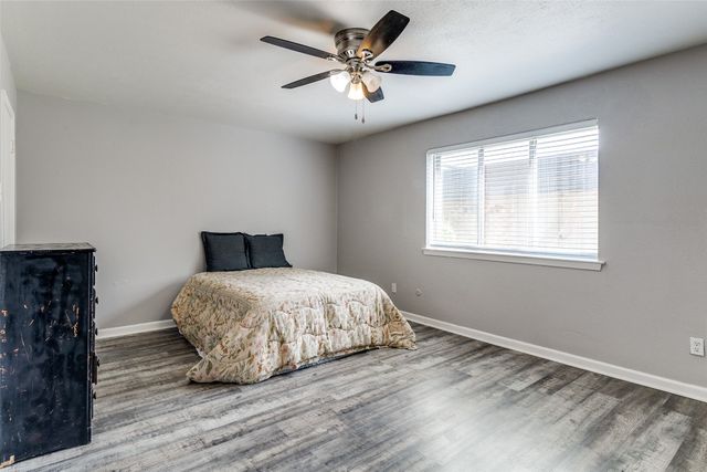 10244 Regal Oaks Drive B, Dallas, TX 75230