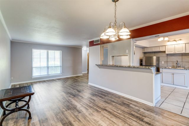 10244 Regal Oaks Drive B, Dallas, TX 75230