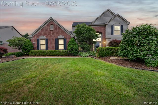 4230 Holly Lane, Oakland Charter Township, MI 48306