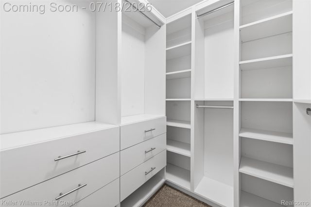 4230 Holly Lane, Oakland Charter Township, MI 48306