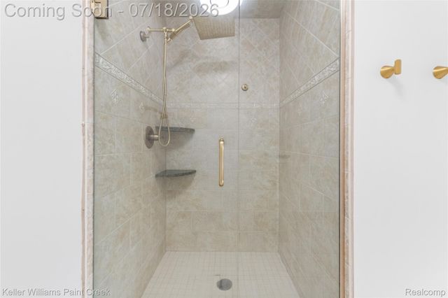 4230 Holly Lane, Oakland Charter Township, MI 48306